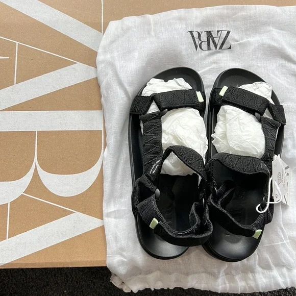 Zara kids sandals size 2 1/2 NWT - Picture 1 of 6